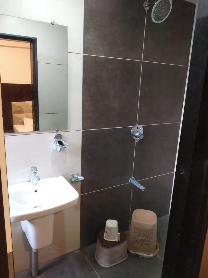 Hotel Kiran ميراج المظهر الخارجي الصورة